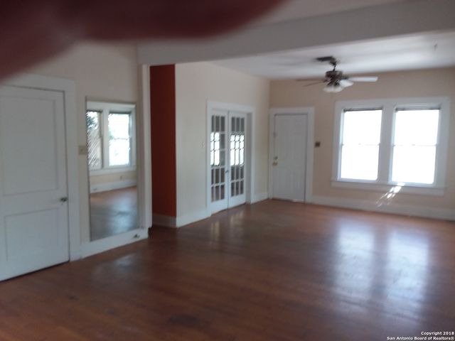 214 Ira, San Antonio, TX 78209