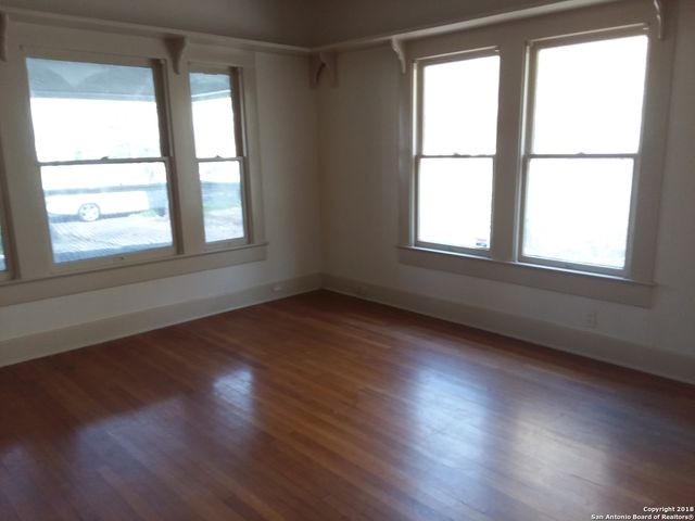 214 Ira, San Antonio, TX 78209