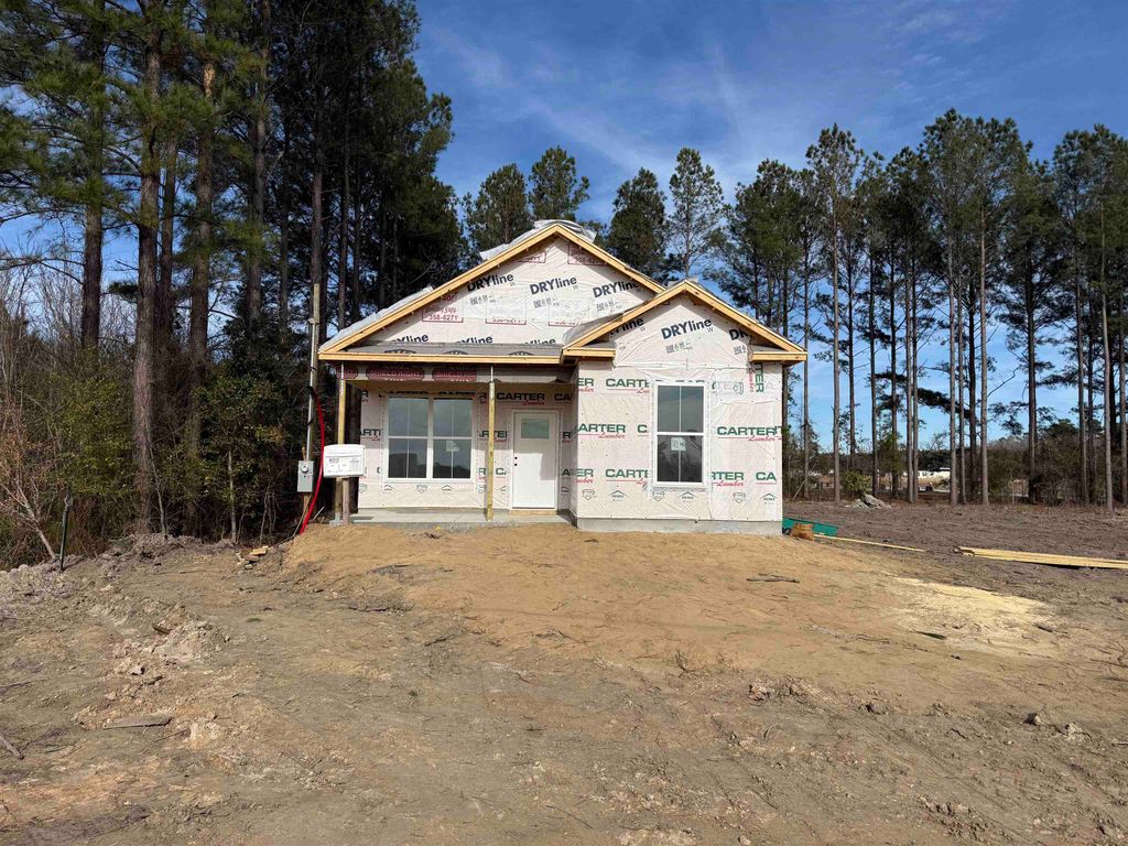 4170 Fairlane Rd., Loris, SC 29569