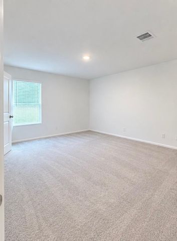 9031 Estes Lakes Drive, Highlands, TX 77521