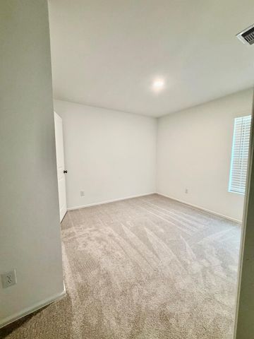 9031 Estes Lakes Drive, Highlands, TX 77521