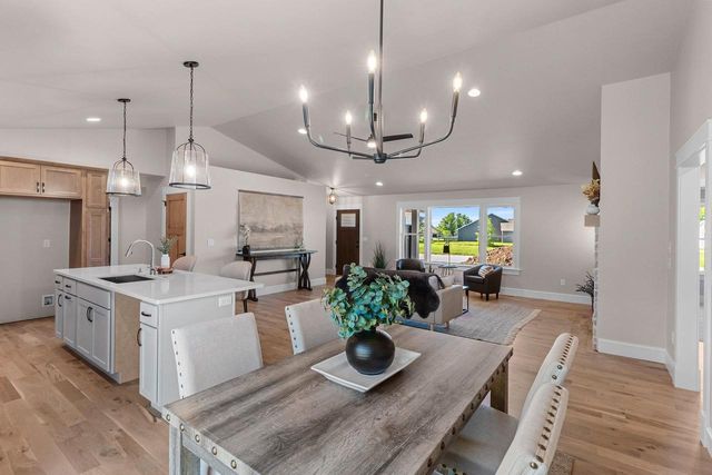 3022 WINNIPEG STREET, Menasha, WI 54952
