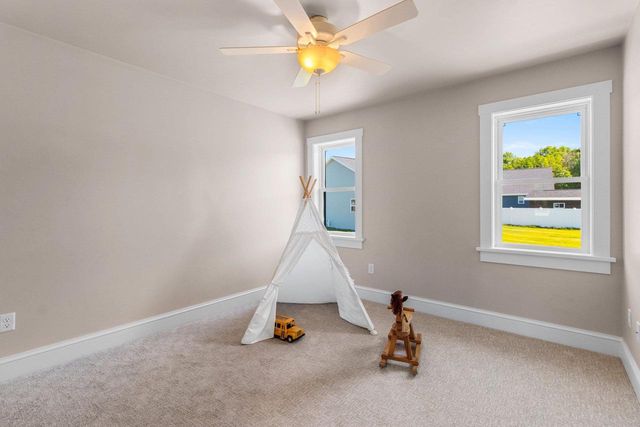 3022 WINNIPEG STREET, Menasha, WI 54952