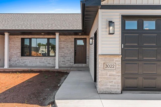 3022 WINNIPEG STREET, Menasha, WI 54952