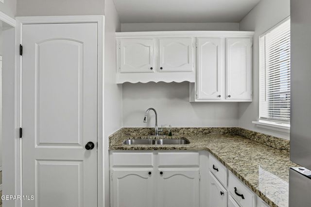 5708 LEXINGTON Drive, El Paso, TX 79924