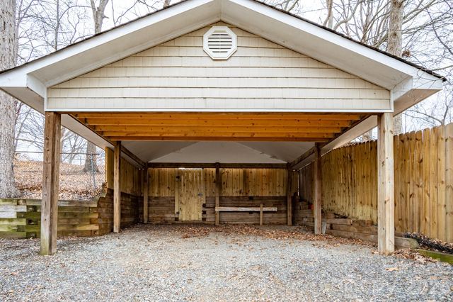 208 Island View Road, Mount Holly, NC 28120