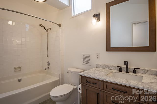 208 Island View Road, Mount Holly, NC 28120