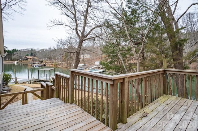 208 Island View Road, Mount Holly, NC 28120