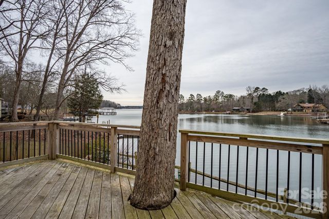 208 Island View Road, Mount Holly, NC 28120
