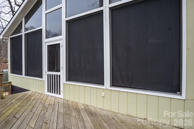 208 Island View Road, Mount Holly, NC 28120