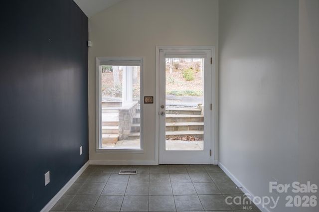 208 Island View Road, Mount Holly, NC 28120