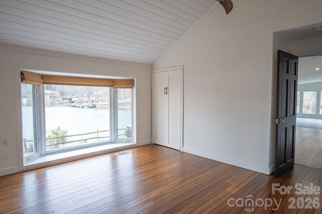 208 Island View Road, Mount Holly, NC 28120