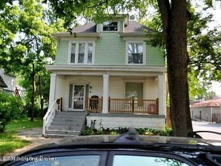 3638 River Park Dr, Louisville, KY 40211
