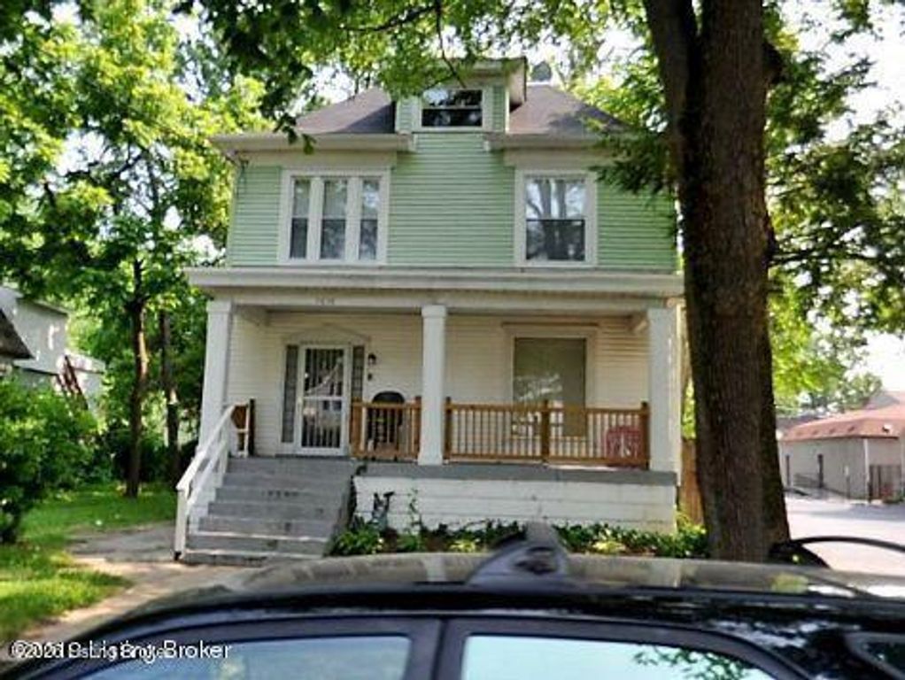 3638 River Park Dr, Louisville, KY 40211