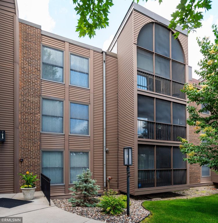 9700 Portland Avenue S 330, Bloomington, MN 55420 — photo 2