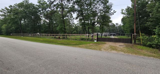 478 County Road 647, Dayton, TX 77535