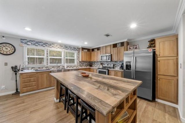 478 County Road 647, Dayton, TX 77535