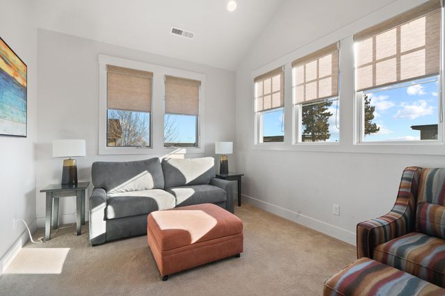 19224 Solomon Drive, Bend, OR 97702