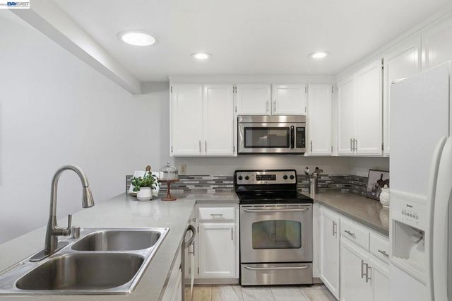 342 Lone Oak Dr, Pleasanton, CA 94566