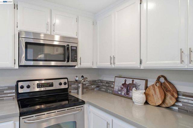 342 Lone Oak Dr, Pleasanton, CA 94566