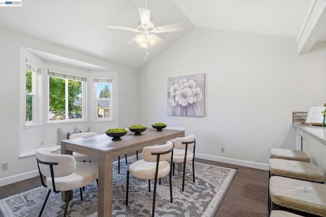 342 Lone Oak Dr, Pleasanton, CA 94566