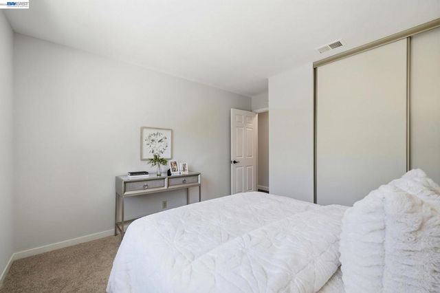342 Lone Oak Dr, Pleasanton, CA 94566