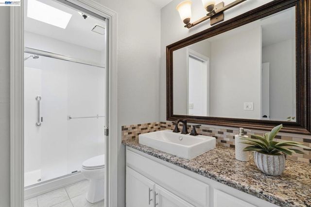 342 Lone Oak Dr, Pleasanton, CA 94566