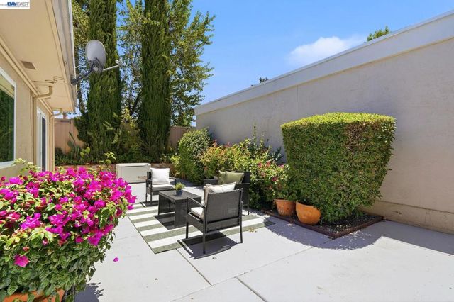 342 Lone Oak Dr, Pleasanton, CA 94566