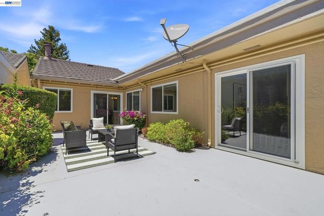 342 Lone Oak Dr, Pleasanton, CA 94566