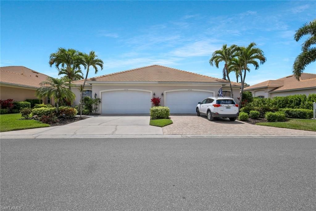 12732 Fox Ridge DR, BONITA SPRINGS, FL 34135 — photo 2