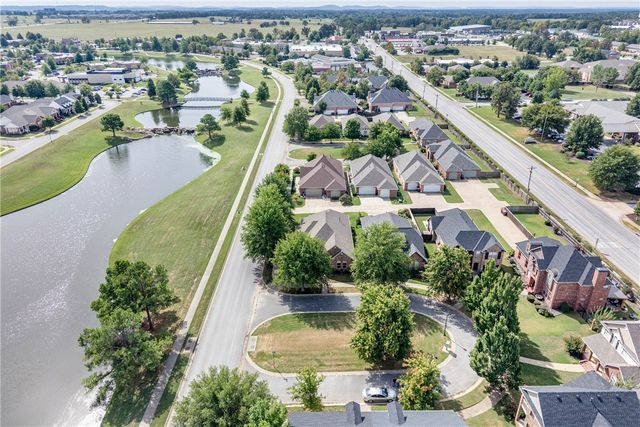 7127 Floy Court, Springdale, AR 72762