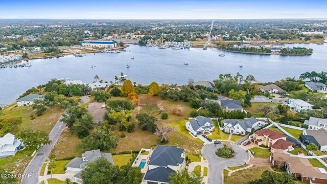 335 Watson Bayou Circle, Panama City, FL 32401