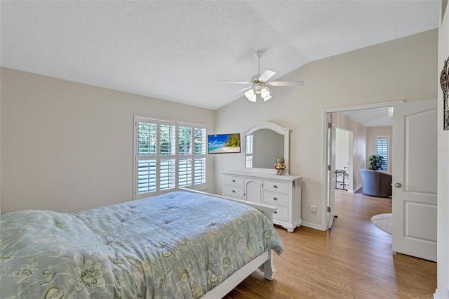 2215 WORTHINGTON GREENS DRIVE 20, Sun City Center, FL 33573