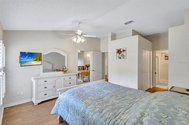 2215 WORTHINGTON GREENS DRIVE 20, Sun City Center, FL 33573