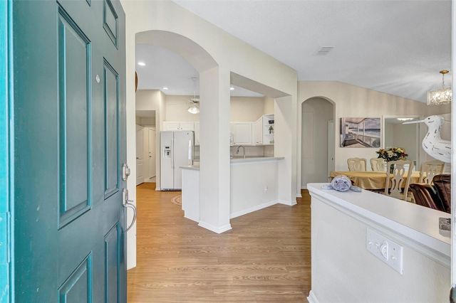 2215 WORTHINGTON GREENS DRIVE 20, Sun City Center, FL 33573