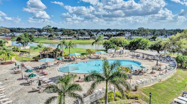 2215 WORTHINGTON GREENS DRIVE 20, Sun City Center, FL 33573