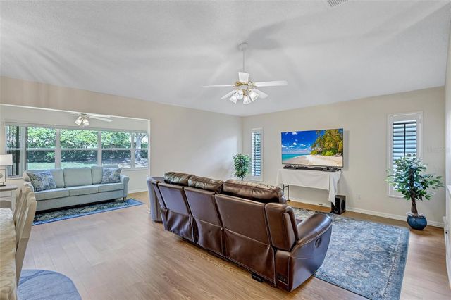 2215 WORTHINGTON GREENS DRIVE 20, Sun City Center, FL 33573