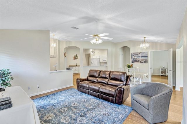 2215 WORTHINGTON GREENS DRIVE 20, Sun City Center, FL 33573