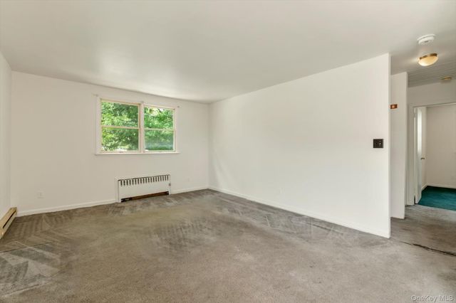 82-11 262nd Street, Floral Park, NY 11004