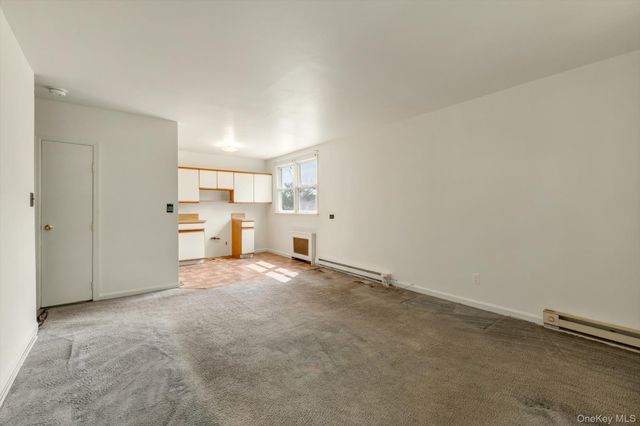 82-11 262nd Street, Floral Park, NY 11004