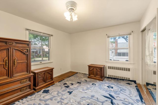 82-11 262nd Street, Floral Park, NY 11004