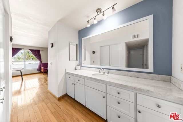 190 Arroyo Terrace 305, Pasadena, CA 91103