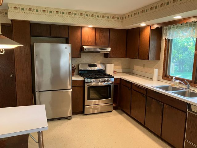 1927 Twin Bluff Road, Red Wing, MN 55066