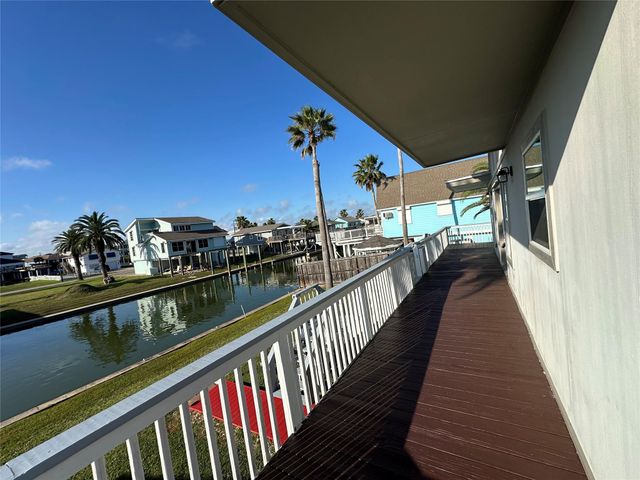 16622 Nassau Way, Jamaica Beach, TX 77554