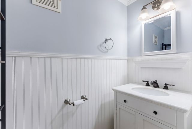 203 Westwood Dr, Mcminnville, TN 37110