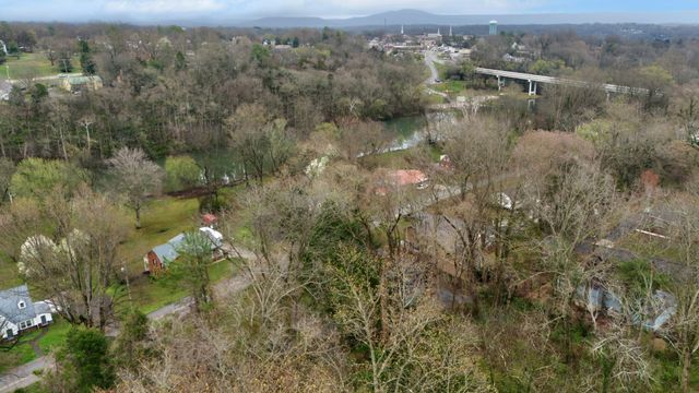 203 Westwood Dr, Mcminnville, TN 37110