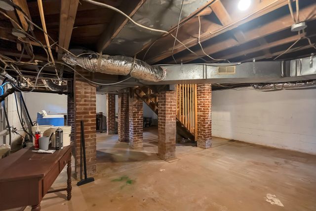 203 Westwood Dr, Mcminnville, TN 37110