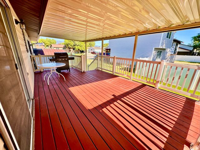 1125 W 700 N, Clearfield, UT 84015