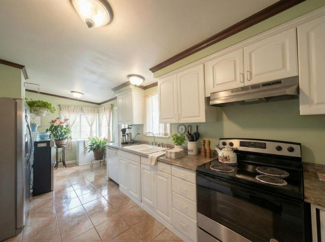 2552 Thorn Oak Drive SPC 28, Medford, OR 97501