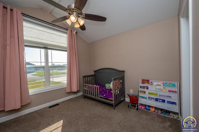 3334 SW 43rd St, Topeka, KS 66610